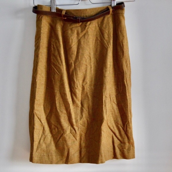 Plaid skirt - Picture 4 of 4